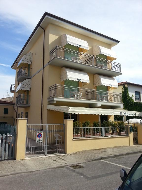 Hotel Margot Lido di Camaiore Exterior foto